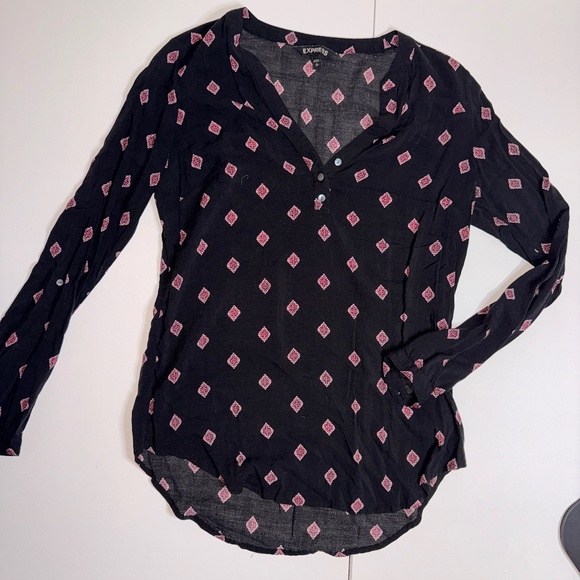 Express Printed Long-Sleeve Blouse — Women’s Medium - Picture 1 of 3